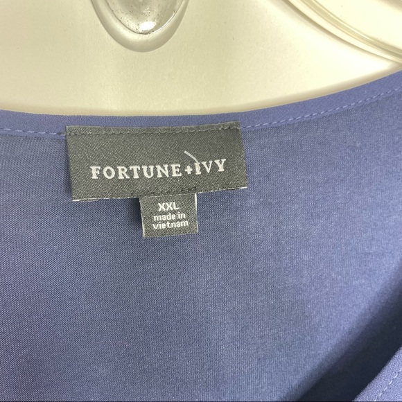 Stitch Fix l Fortune + Ivy Navy Crochet Detail Mixed Material Top, XXL - Picture 2 of 11